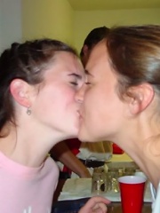girls kissing megamix 46